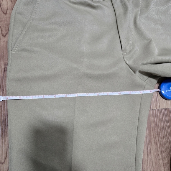 Men's 34/32 Khaki Van Heusen Dress Pants EUC - Picture 14 of 15